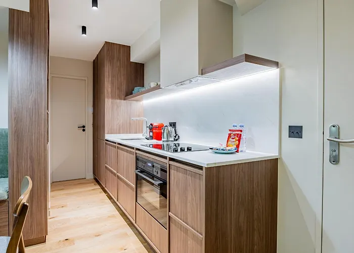 Lovelyappartment-oldmontmartre アパート *